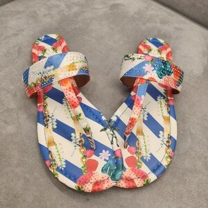 Kurt Geiger Kensington Sandals 8 White Blue Strawberry T-Bar Thong Logo New $180